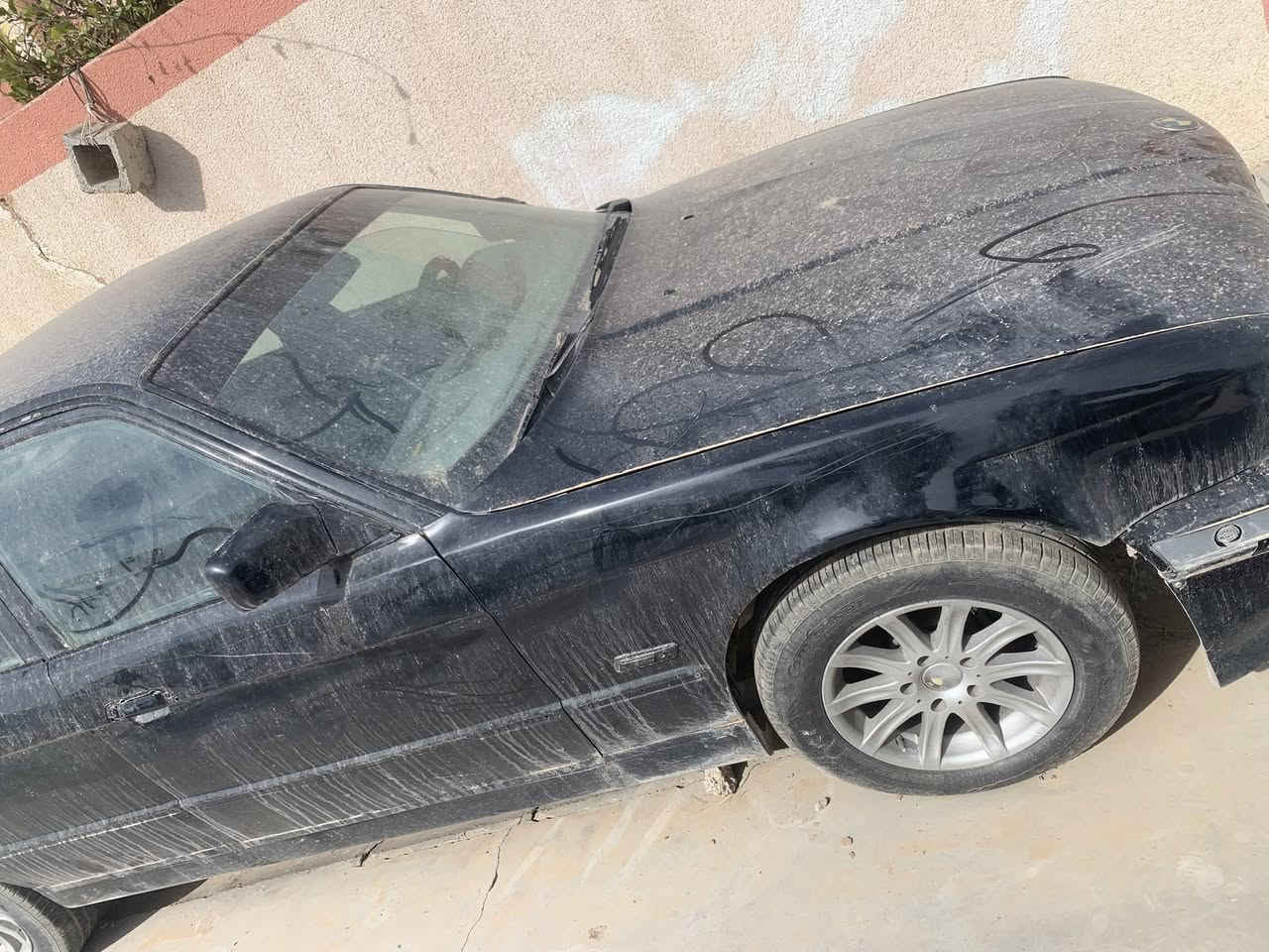 سلام عليكم
بي ام 1992 525 راحتلكم فدوه 
أبيع بدون رقم كوم حديد أو تفصيخ 
تجي تأخذها بكرين المحرك والكير نضيفات والمحرك لا تنقيص ولا تبخير جديد قيم وأخذ بس فدوه لحد يجي يكسر بيها فد مره 
رقم *********** متواجد واتس اب 
عنوان صلاح الدين طوز
