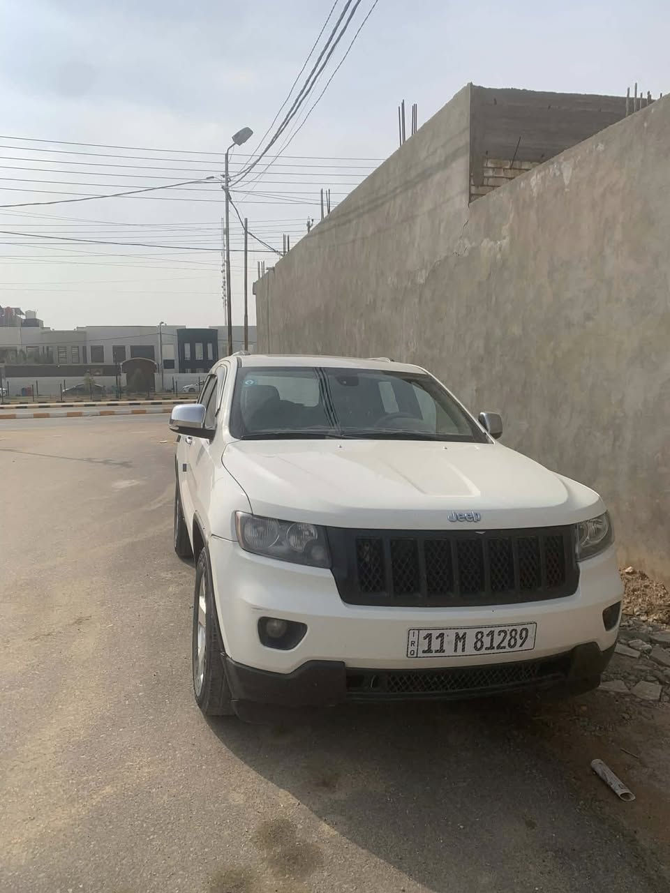 سلام عليكم جيب شيروكي لمتدد للبيع السياره فول مواصفات موديل 2012 السياره كامله مكمله من كهربائيات و تبريد السياره فول مواصفات كشنات أربعه تدفئه تبريد قطعتين تبريد كشنات جلد السياره بصمه تشغيل عن بعد مكينه 3600  سته سلندر رقم بغداد الإنكليزي مداور ثاني يوم 
بيها 12 سماعه + دمام خمس وضعيات قياده فور ويل شاشه كبيره منضومه زنون عالي ناصي السياره نيكل كامله المكان النجف الأشرف ملحق قريه الغدير السعر 145 بيها مجال الرقم ***********
