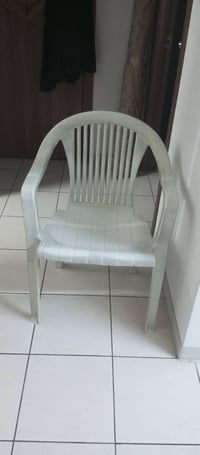 كراسي • عدد ٢