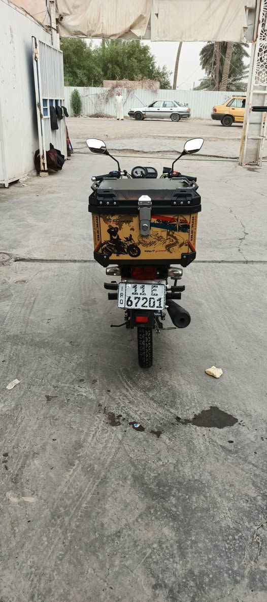 للبيع سونك ماكس وان مرقم سنويةبسمي 
نقصها جوزه مطرت و مجاي تفتح سويج   كلجها تعبان مسجله بل سنوية ابيض وبدلتها اخضر لان التانكي انزرف وملكيت كفرات بيض الدراجه استخدام شخصي الله شاهد السعر ١٧٠٠ والنقص ينزل من سعرها وبيها مجال ***********
