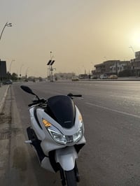 دراجه pcx جيل الثاني مكينه 150 دراجه نضيفه وهاي صور مزاد ماشيه 20الف ب...
