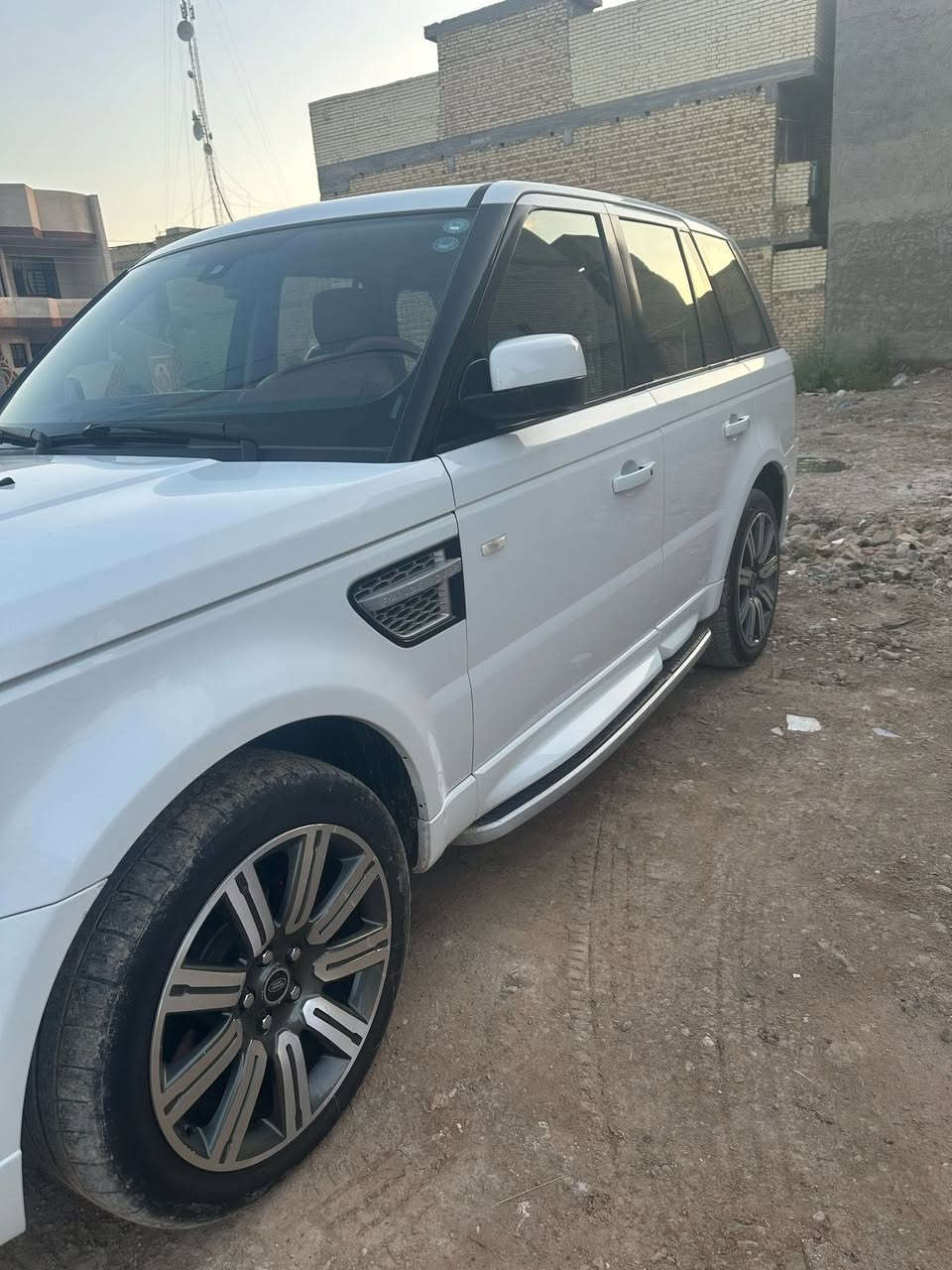 ⸻

🚗 للبيع رنج روفر فول مواصفات 🚗

🔹 الموديل: 2013
🔹 المواصفات: فول أوبشن
🔹 الحالة: ممتازة
🔹 الكفالة: كفالة عامة
🔹 السيارة نظيفة وجاهزة للاستخدام بدون أي صرف

💰 السعر: 190
📞 رقم التواصل: ***********
