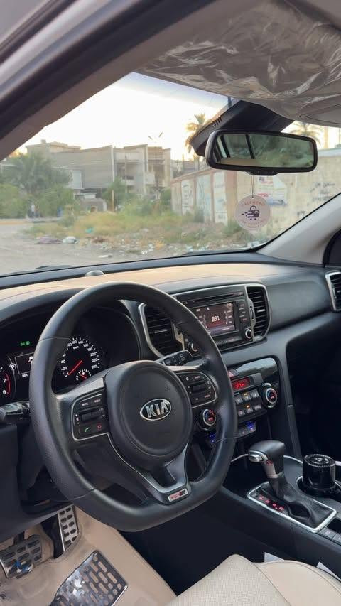 سلام عليكم 
 للبيع
كيا سبورتج ايراني ضمان الشركة الدوليه 
جيتي لاين  ( GT LINE )
موديل ٢٠١٦
ماشيه ٤٥ الف كيلو 
فول مواصفات  
1-تحكم ستيرن جهتين 
2-گامرا دواره
3-بصمه
4- لون ابيض ( صدفي )
5-لايت زنون 
6- لد امامي وخلفي
7-هند بريك بصمه 
8-شفتات استيرن 
9- شاحن واير ليس 
10- تبريد ابيانو 
11-بانوراما
12-شاشة كار بلي.. 
13-شاشة اعطال  
14-داخل ابيض
15-قطعتين تبريد 
16- بصمة ابواب  
17-جام اوتو
18-محرك ٢٤٠٠
19-اشاير مري  
20- ثلاث انضمة قياد
21- تدفئه بالستيرن
22-كشنات كهرباء+تدفئه وتبريد كشنات وتدفئه ستيرن
23- فور ويل...
24- اوت هولد توقف ذاتي
25- نضام منحدرات
26- جنطه كهرباء ذكيه تنفتح عند الاقتراب
27-دبل كزوز 
28-نضام الترحيب تلقائي عند الاقتراب..
29-مانع انزلاق
وهواي مواصفات بعد
السبير منازل
رقم بغداد بأسمي تحويل ثاني يوم
 
السياره مكفوله كفاله من الصبغ والتبديل بيها بارد بسيط بالجاملغ 
جديده بمعنى الكلمه
مكان السياره:بغداد العامريه

السعر :182 ورقه وبيها مجال(18200$)
للاستفسار الاتصال على الرقم
***********
