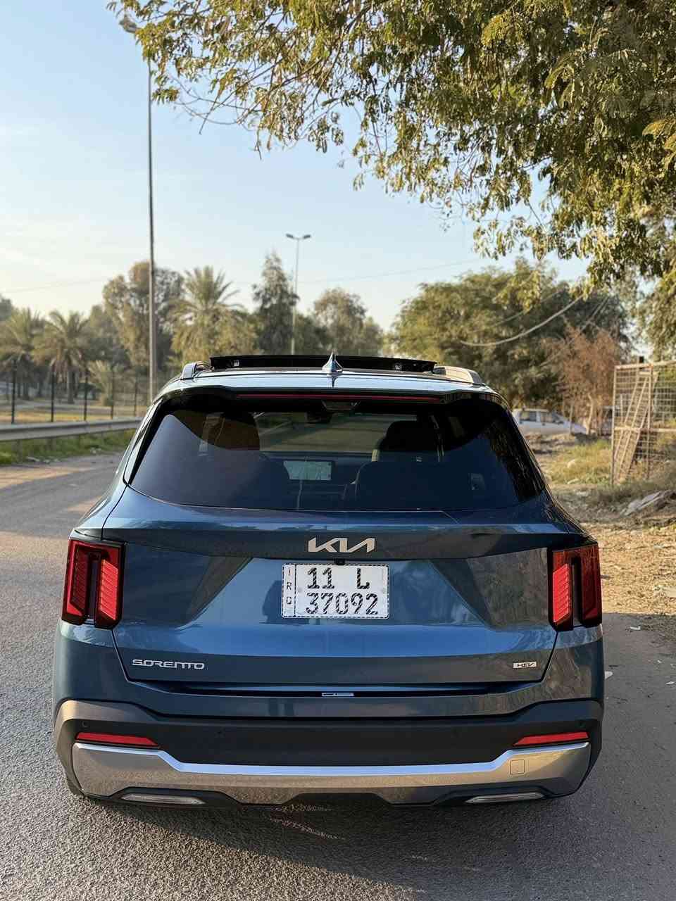 السلام عليكم
سورنتو 2025 sx برستيج هايبرد 
فول السياره للاخير اعله فئه بلسورنتو
بانوراما 
بصمه
كشنتات ابيض تدفئه تبريد كهرباء خزن ميموري 
ستيرن تدفئه
لايت 4 عدسات 
حساسات 6 امامي و6 خلفي 
رادارات امامي وخلفي وجانبي وقياده ذاتيه
٥ كامرات محيطيه مع كامره بلمرايه 
مري شفط مع قلاب 
بردات خلفيه 
جنطه كهرباء
ماشيه 10 الف 
السياره بيه صبغ بس حافه البنيد 
بدون ايرباك
مكانه صليخ 
سعر 280 
***********
