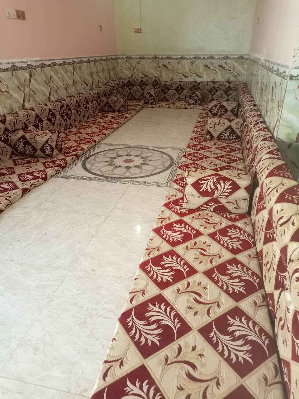 كعده عربيه للبيع سعره 350وبيه مجال للأستفسار ع رقم ***********
