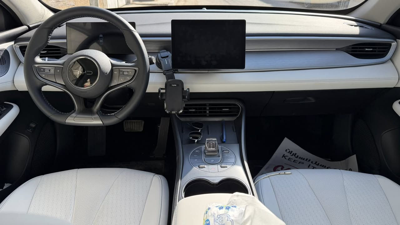 السلام عليكم
سيل فايف موديل 2025 للبيع

ماشية 2500 كيلو رقم بغداد 

حساسات وكامرة خلفية

اوتو هولد

بصمة ابواب وتشغيل

تشغيل عن بعد

مقاعد جلد 

لايت LED 

لد نهاري LED

بك لايتLED

3 انضمة قيادة 

مانع تزحلق

مثبت سرعة

شاشة

وياها شاحنة ومثلث وفوم

 صار بيها طخة بالباب عكس السايق موضح بالصورة

وشخط بالدعامية هم بالصورة الباقي مكفول مابيها اي ملاحظة

السعر 18500 

***********
