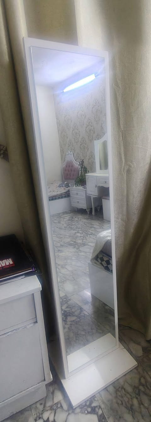 غرفه كانتري جديده( 8) قطع مابيها ضرر متكونه من كنتور و ميز تواليت و جربايتين مع جراراتهم و مجرات و مرايه   قيافه المكان بغداد البلديات السعر 700


**إذا كنت صاحب هذا الإعلان وتريد حذفه لأي سبب، رجاءا أرسل رسالة إلى الدعم الفني**