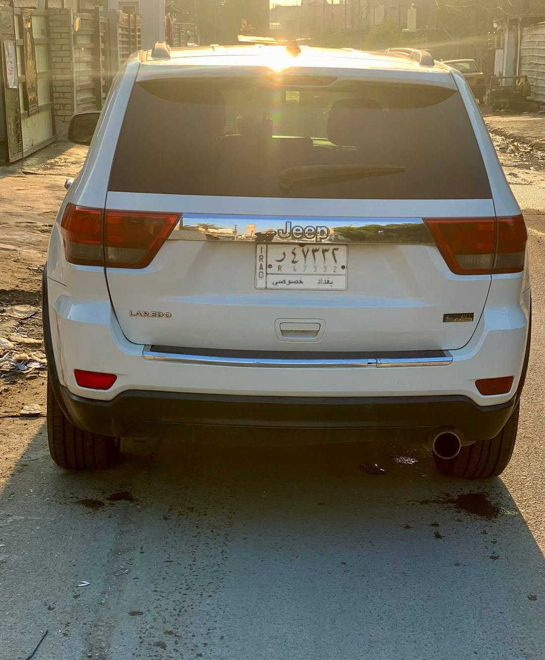 سلام عليكم البيع او مرواس حسب القناعه جيب لاريدو موديل 2011 امريكي كلين بدون حادث بس هنا بيه صبغ نص جاملغ وكصه بنيد بدون تبديل بدون ضربه سياره خير من الله احله من صور تجي وشوف كير ومحرك مكفولات غرفته تخبل شاشه كامره خلفييه تبريد ثلج كهربائيات كله شغاله تخم تايرات جديد رقم بغداد بسمي تحويل ثاني يوم المكان البياع بغداد السعر مناسب تصل ***********
