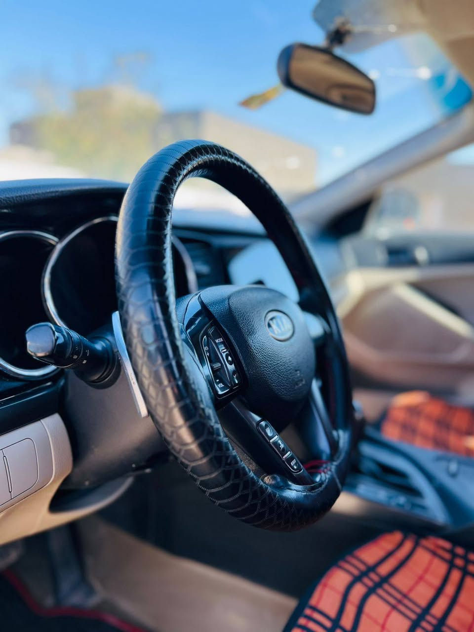 سلام عليكم اوبتيما 11خليجي رقم بغداد نكليزي مداور ثاني مكفوله من الفتح والتبديل بيه رشات صبغ مكينه 2000 كير تبريد حداديه شرط  السعر 110 وبيه مجال *********** مكان سماوه ال عبس
بيع أو مراوس
