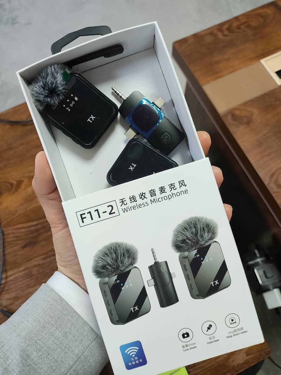 نك مايك متحدث 2 يرهم للايفون والاندرويد والكاميرا  بطاريته ٥ ساعات 
ما مستخدم فقط يوم واحد بسعر 25 الف 
مكاني كربلاء حي الاسكان العسكري


**إذا كنت صاحب هذا الإعلان وتريد حذفه لأي سبب، رجاءا أرسل رسالة إلى الدعم الفني**