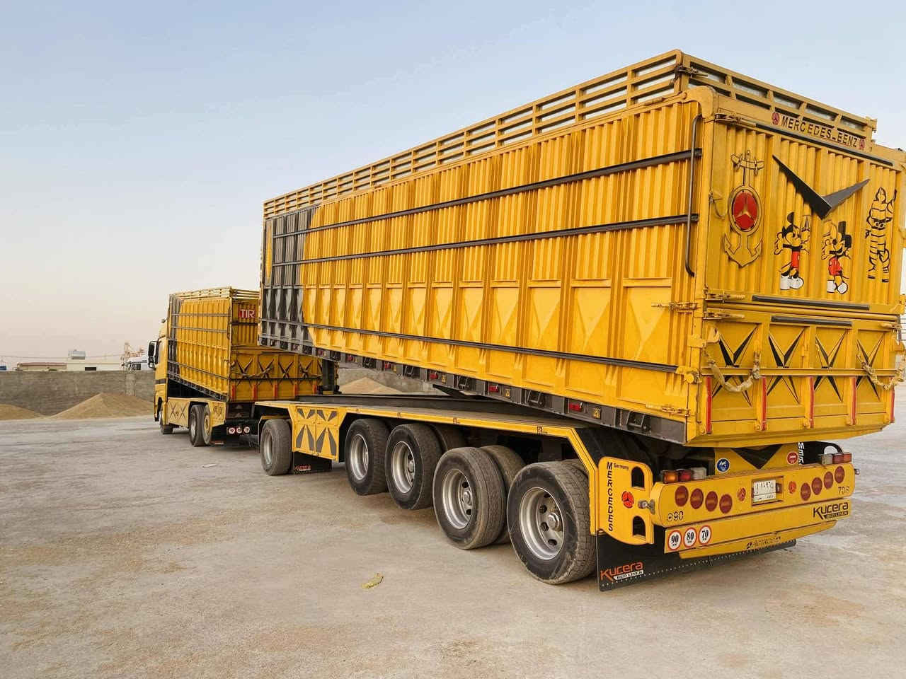 قاطره ومقطوره قلاب موديل ٢٠٠٣ حجم ٤٢ رتايدر رقم كركوك شرط التحويل بدي جديد صفر تخم تاير *********** مكلف بالنشر هذا رقم صاحب السياره
