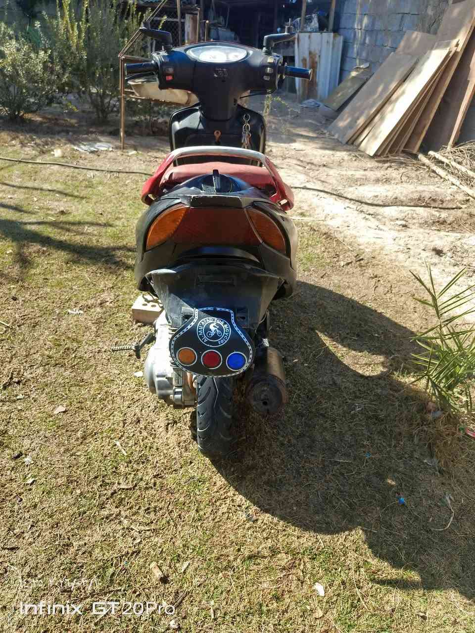 السلام عليكم ورحمة الله
دراجه ماكس 140
سعر 250 وبيها مجال 
عنوان بغداد 
رقم تلفون ***********
