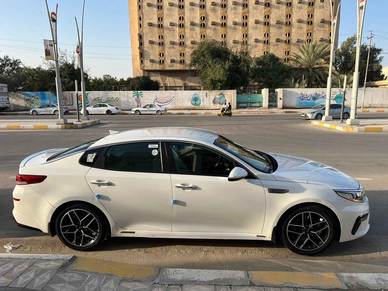 السلام عليكم اوبتيما 2019 خليجي فول مواصفات 2400
رقم بغداد كفالة عامة ماشيه 120 
عنواني الناصرية مركز  
***********
السعر 198
