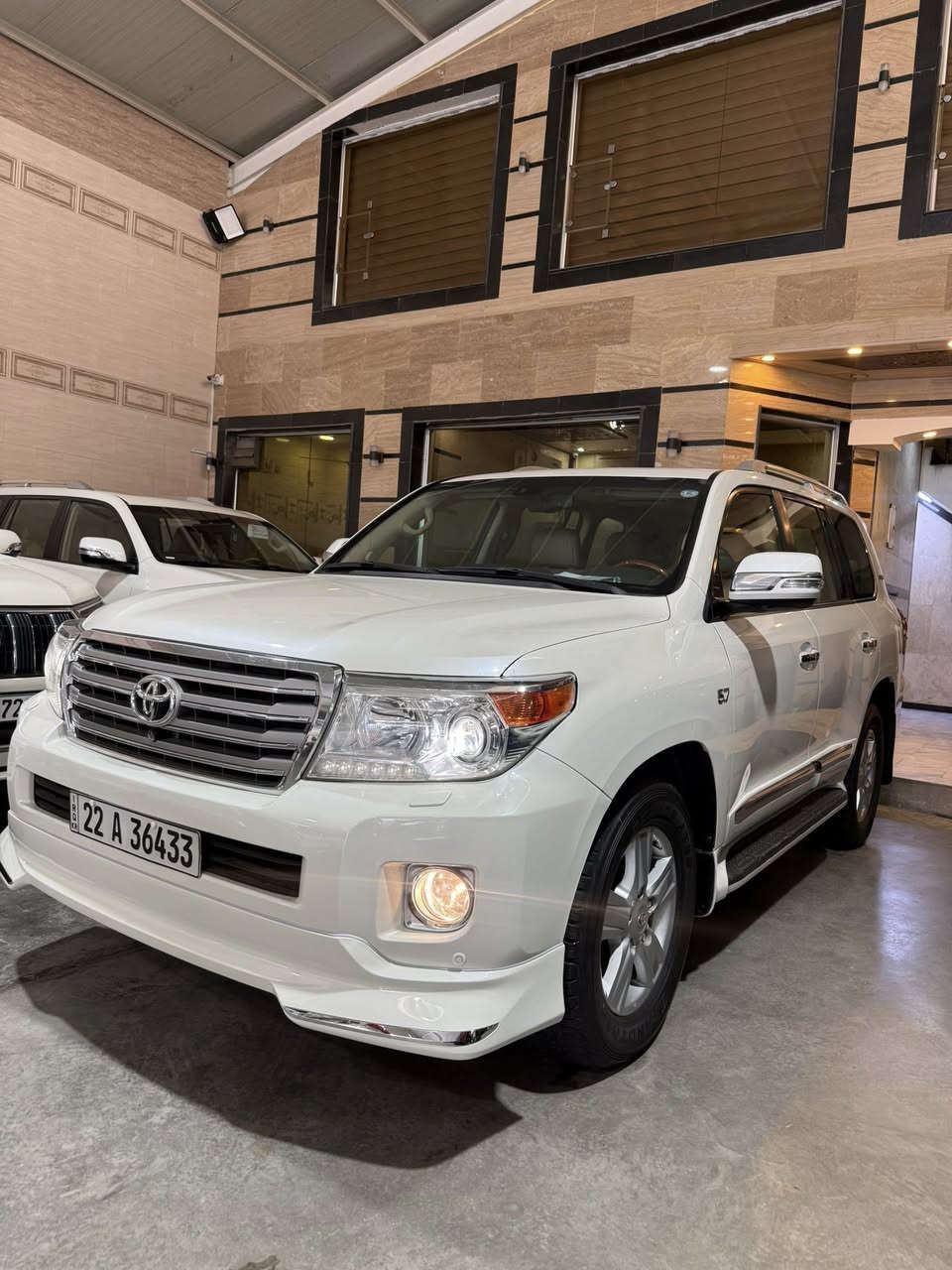 لاندكروز 2015 بريم 5700 فول 1/1
DVD 
كراسي كهرباء 
كراسي تدفئة تبريد 
ذاكرة 
كامرات 
سماعات جانبية 
ستيرن كهرباء 
شاشة جبيرة (بلادية) 
محرك 8 سلندر 
عداد ليزري 
نضام منحدرات 
حساسات امامي خلفي 
مري شفط 
ومعروفة مواصفاتها الباقيه 
مواصفات  (الكزس) 
السيارة جديدة كلش عليها ادامة كامله من كل النواحي 
بيها بارد بل باب مال الصدر كلش بسيط 
بدون صبغ او معجون  

السعر: 41 الف و بيها مجال 

***********
