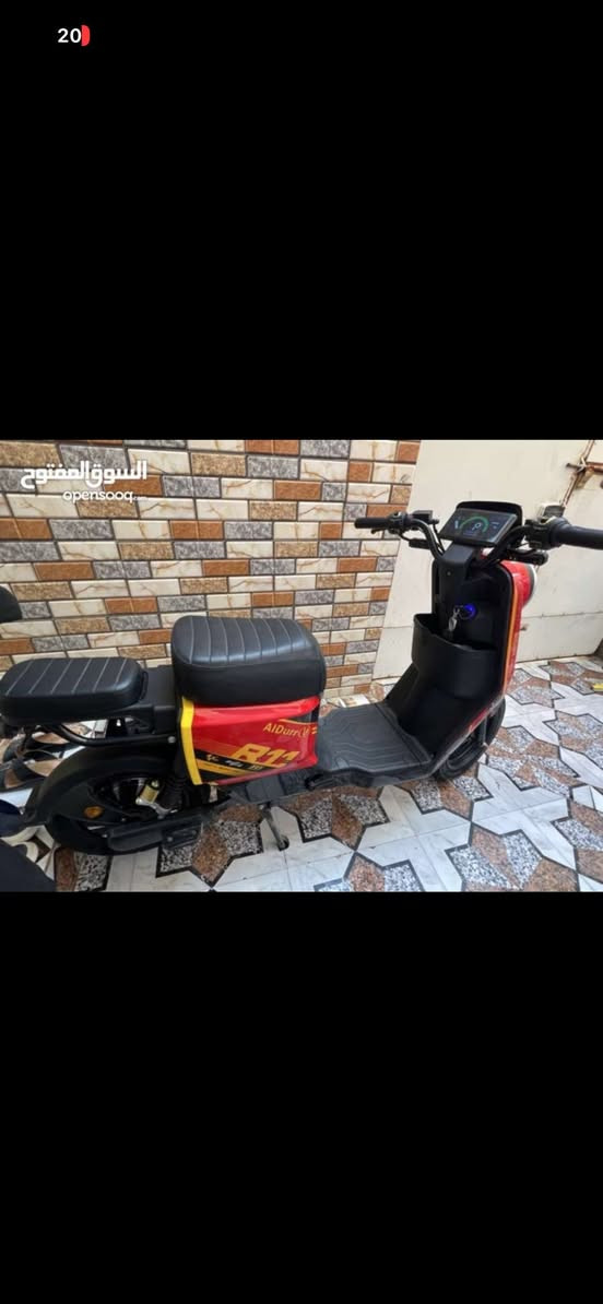 سلام عليكم دراجه كهربائيه شغاله وكلشي مابيها سرعه 109 حقيقي 80 بطاريات كلهن جدد مديل 26 رايدها ب550 وبيها مجال حك الجيه


**إذا كنت صاحب هذا الإعلان وتريد حذفه لأي سبب، رجاءا أرسل رسالة إلى الدعم الفني**