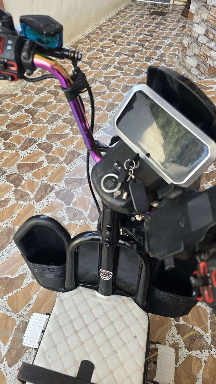 السعر (700]
لسلام عليكم دراجه هيوشه ٢٠٢٦ مستعمل مايقارب شهر دراجه كلش نضيفه وسعره مناسب فقط 700 بطاريات نوعيه الهيوشه 36 امبير ماناقصه اي شي كبل تطلع بيها ويها دوشمه بيضه كامله ومانع سرقه ونشرات وصندقجه وانبيثري وماسك تلفون وهواي شغلات الاستفسار *********** وايضا يوجد هيوشه هم نفس مواصفات جديد مو مستخذم بالكارتون للبيع سعره 870 يوجد توصيل قائم حديثه راوه رمادي
