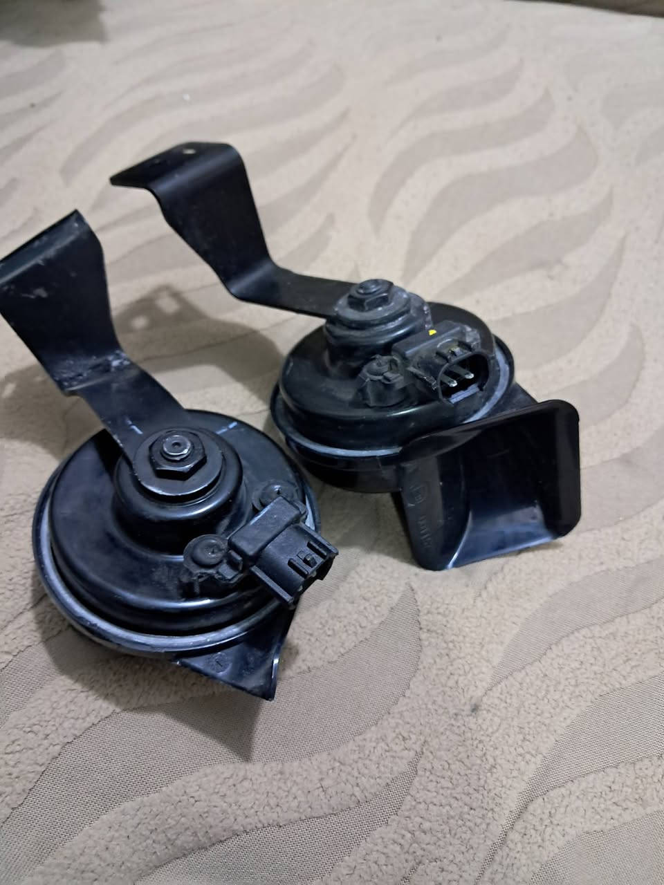 غراض فورتي تفصيخ امريكي
مروحه و عقل شغاله شرط تفصيخ 2020الى2024

قفل بنيد كامل وشغال

كوع راديتر وكوع جوين 

زوج هورنات شرط شغال 

نيكله وفسفوره مال لايت 

بروجكتر شغال شرط كسر بجامه فقط 

قاعده رادار مال براكيت امامي 

حساس جو شغال 

***********

شراي يتصل وبالخدمه لماعنده ياخذ بلاش
