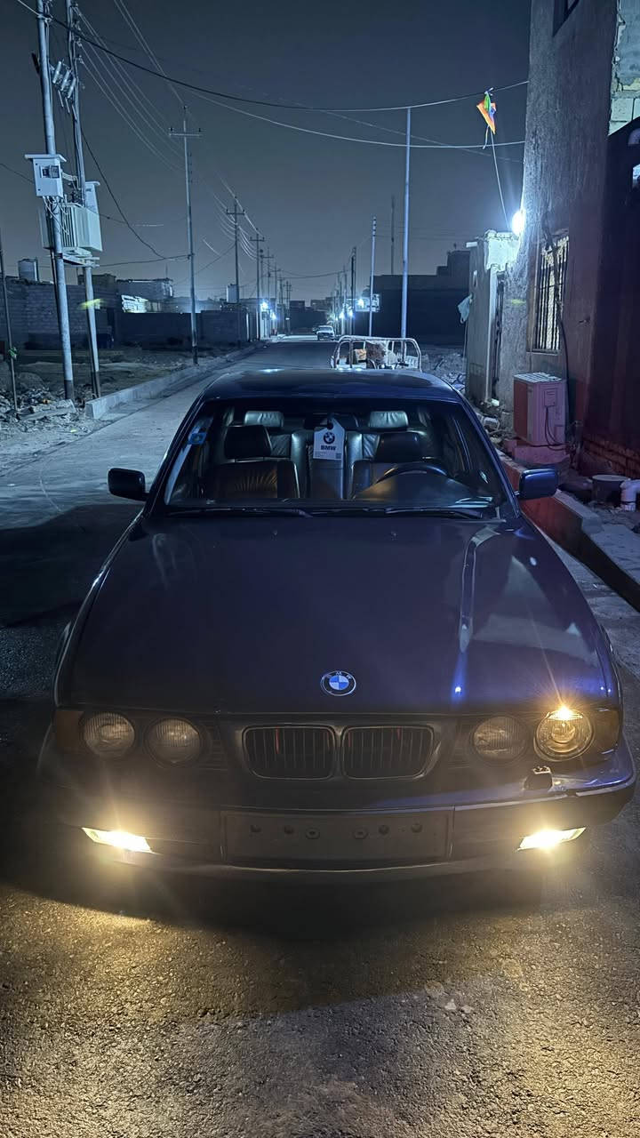 سلام عليكم من رخصة الادمن BMW موديل 93 اصل بليته وسنويه 525i جديدة جدا وارد يابان  محرك مسكر عدل كارتون شرط شلعه تشك الكاع اكسل خفيف بال150 رونه ثنين ونص تراي نعومه حداديه طوبه دواخله كارتون  شاشة اعطال شغاله اي عطل مابيه كله على بلاد صبغ حزام فقط  كفاله عامه من الظربه وطكة الجاكوج للعلم جرود بالقمارة وجنطه  تبريد ثلاجه سنويه  بأسمي جاهزة كل نقص مابيه مشروع وطني تحويل وكاله اني بالخدمه مكاني ناصريه رقم كربلاء نكليزي نفاذ السنويه لل30 السعر 63 وبيه مجال قليل جدا رقمي *********** بي واتساب ملاحضة نقصه دعاميه خلفيه فقط موجوده بس نكسرت
