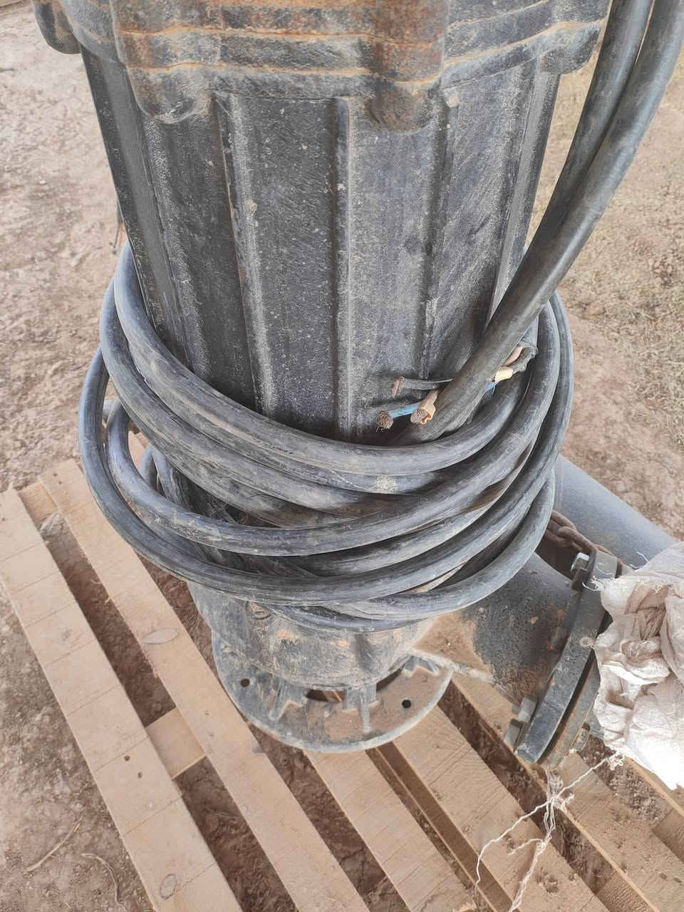 ماطور نهري جديد للبيع اعلى ماركة Straem .
30 حصان 
ثري فيز 
الاتصال ***********
موصل
