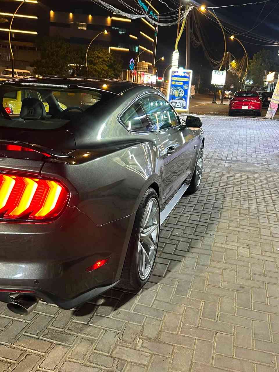 سلام عليكم موستنك GT  2018. كير عادي.
السعر 135  مستعجل علة بيعتهة 

كفالة لغود شواصي. حادث. السيارة دعاميات فقط. 

بيهة قطعتين كلير فقط احسبهن صبغ بدون حادث 

بيهة بارد بل الجاملغ فقط

السيارة جديدة بمعنة الكلمة 

السيارة ماشية 47 مايل 

    المحرك: 5.0L V8 Coyote (الجيل الثالث ستيج 3)

تبريد ثلج ❄️ 

صدر امامي. خلفي. جديد بل النايلون 

السيارة عليهة تفريغ X بايب. + دبات روش. اصلية  + بوابات 

ويل اصلي. 

 مزودة RTR  

منضومة زنون اصلية  

بيهة نواقص. بسيطة السيارة للستفسار ***********

مكاني. بغداد الوزيرية
