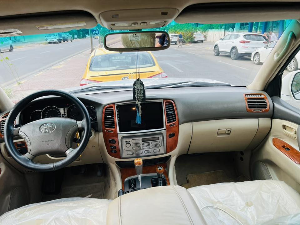 سلام عليكم لاند كروز للبيع مديل 2005 VXR
v8 فول مواصفات رقم سليمانيه باسمي  مكفوله كير مكينه تبريد 

صدر جديد تخم تاير شاهين 

٣قطع تبريد 

ثلاجه

استيرن ترحيب 

كشنات تحكم

جكات صعود نزول وباقي المواصفات معروفه

سعره 165$ وبيه مجال بسيط مكاني بغداد بنوك***********
