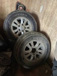 لبيع ويلات لاندكروز 11 العدد 6 ويلات معه تايرات معه كباتهن السعر 450 د...