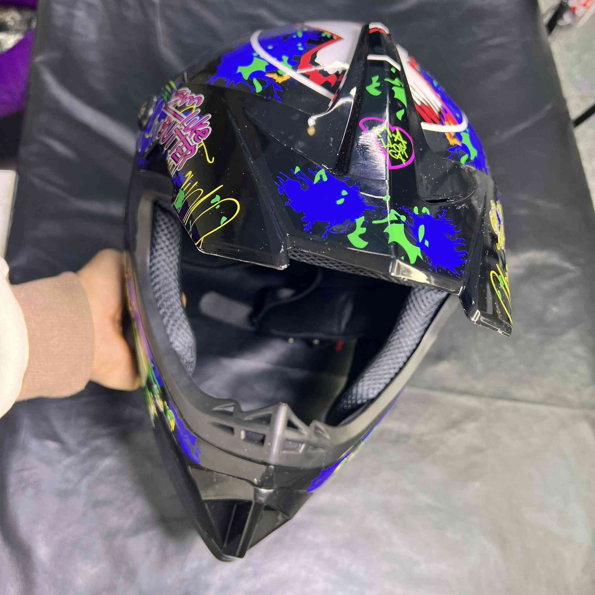 خوذه دراجه قياس XLالسعر30


**إذا كنت صاحب هذا الإعلان وتريد حذفه لأي سبب، رجاءا أرسل رسالة إلى الدعم الفني**