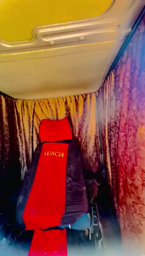 السلام عليكم حفاره زت ثري للبيع
 موديل   2010
حفاره مكفوله بلادي***********
للستفسار  اتصل
