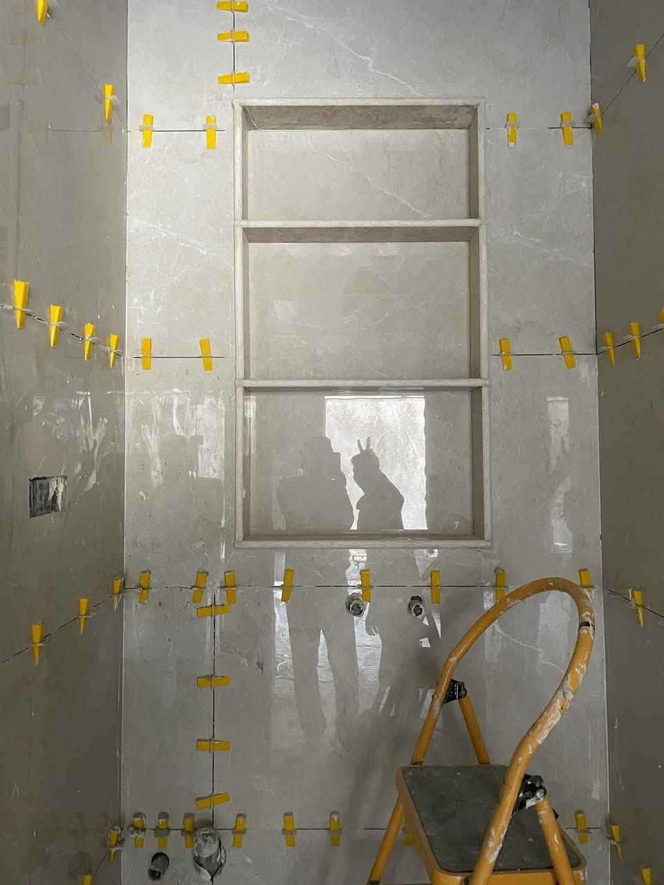 سلام عليكم ورحمه الله وبركاته خلفه سراميك شرط درجه اولى التزام بالعمل شغل مخافه الله  خاص مفتوح مكاني ناصريه تجي الموقع العمل وشوف الشغل بعينك رقمي ***********
