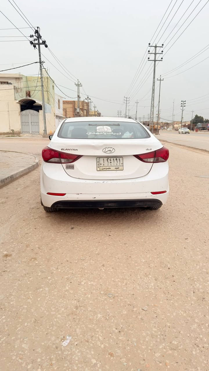 من رخصة الادمن النترا 2015 بيها بس بارد بالباب الايمن السيارة جاهزه وبيها منضومة غاز اي استفسار اتصال ***********
