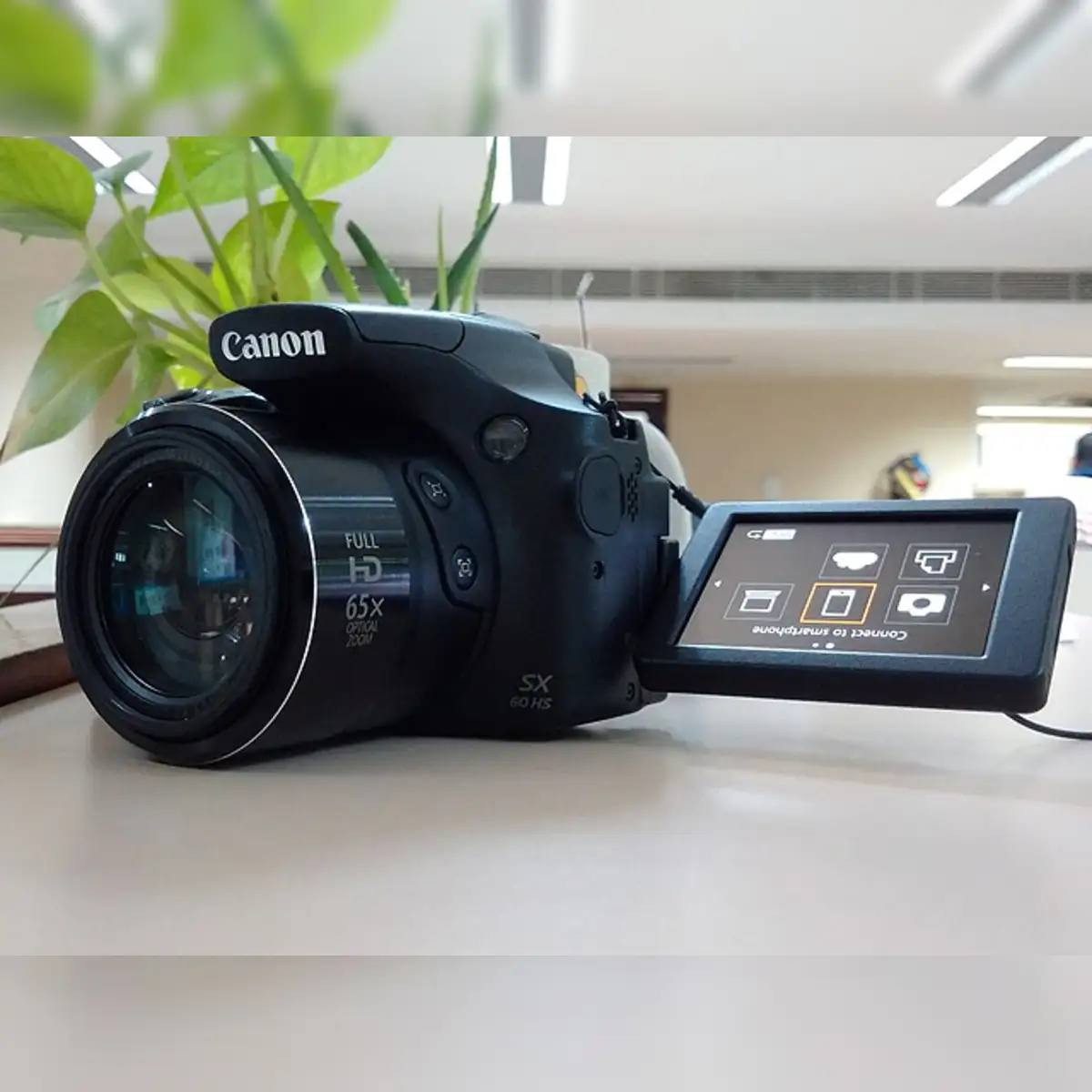 كاميرا canon sx60  زوووم قوي جدآ   و مواصفات قوية
الملحقات.  الشاحن  الذاكرة وشنته اصليه ذاكرة  موجود صور وفيديوهات من تصويرها  في التعليقات بسعر مغري جدا   الكام جديده  . لتواصل على الخاص او  0796277332 
المواصفات canon sx60! 
واي فاي لنقل الصور والفيديو
شاشه متحركه بأستطاعتك التصوير سلفي
الموقت الذاتي
مدخل بطاقة الذاكرة
مثبت الصورة
الإتصال بـ واي فاي
اقصى بيكسل بـ(ميجابيكسل)16.1 MP
ادنى طول للبعد البؤري بـ(ملم)21
اعلى بعد بوري بـ(ملم)1365
حجم شاشة ال سي دي بـ(البوصة)3 Inch
دقة عرض الفيديو بـ(ful hd دقه عاليه جدآ
أقصر سرعة لغمضات الكاميرا في الثانية15 sec
التكبير البصري65x
جودة الصورةميغابيكسل16.1 ميجابيكسل
التركيز ضبط تلقائي للصورة
فلاش الفلاش مدمج
مؤشرات العرض حجم الشاشة3 انش
وضعيات تصوير 
مدخل مايك.
16.1MP High Sensitivity CMOS SensorDIGIC 6 Image Processor65x Optical Zoom Lens21-1,365mm (35mm Equivalent)Full HD 60p Video & External Mic Input3.0" 922k-Dot Vari-Angle LCD922k-Dot Electronic ViewfinderHigh Speed AF System & RAW Image CaptureIntelligent IS & Zoom Framing AssistBuilt-In Wi-Fi Connectivity with NFC


**إذا كنت صاحب هذا الإعلان وتريد حذفه لأي سبب، رجاءا أرسل رسالة إلى الدعم الفني**