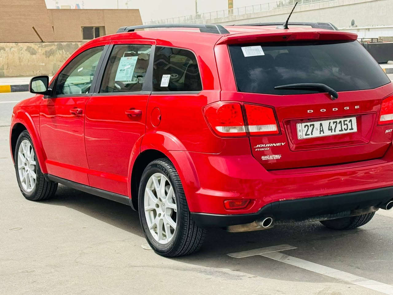 السلام عليكم رمضان كريم سيارة دوج جورني للبيع موديل 2015 رقم ذي قار حره تحويل مشروع وطني الرقم الدولي ضررها تبديل جاملغ امامي ايسر وصبغ طرف الباب بدون اي ضرر داخلي فقط محرك 6 سلندر 7 راكب 3قطع تبريد حداديه كهربائيات كلها شغاله تخم تاير شاشه كبيره كاميرا دواره تحكم جهتين السعر 128 ورقه وبيها مجال بسيط للشراي مكان السيارة ناصريه الشموخ للاستفسار ***********. *********** ناصرية, ذي قار
