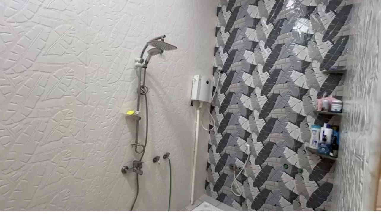 السلام عليكم بيت للبيع في حي الاحرار قرب المحكمه ومقابيل دور النفط البيت بلديه مساحه ١٥٠ متر السعر ٦٥ للاستفسار 
***********
***********
