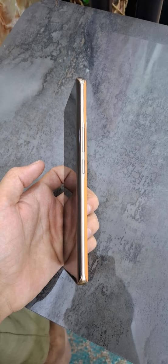 هونر X9C  
ذاكرة 256 رام 8+8
بطارية 6600
سرعة الشحن 66w 
بدون ملحقات ممفتوح ولا مبدل بي شي
السعر : 245$
للتواصل واتساب ***********
