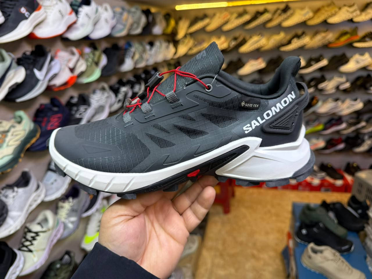 💎🔥💥 Solomon  💥🔥💎
جمله فقط 🤚🏻 
كوالتي عالي 💯 
📍قياسات 40-45
توصيل لكافة محافظات سوريا العراق 🚕 
📞لطلب والحجز تواصل على واتساب 
***********
#سوريا #العراق #جملة #مودل #جديد #ستايل #احذية #توزيع
