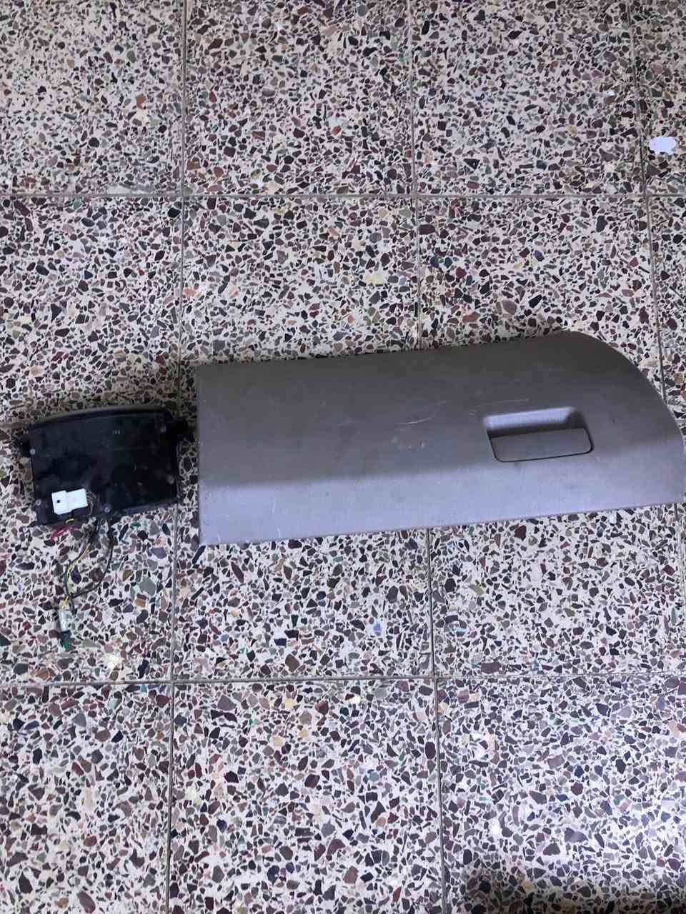 نفاظة وصندقجة سبيكترا 
السعر٢٥الف 
مكاني بغداد المحمودية 
***********
