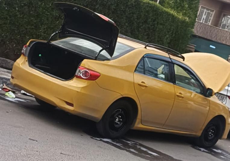 السلام عليكم
كورلا 2013 تكسي اللون الاصلي اسود 
وارد امريكي حادث جاملغ وبنيد مبدلات 
رقم بغداد شاشه كامره كير اوتو 
مكينة بيها تنقيص مكان السياره بغداد 
السعر 114 بي مجال 
اتصال /*********** 
اي استفسار اتصال ع الرقم
@إشارة
