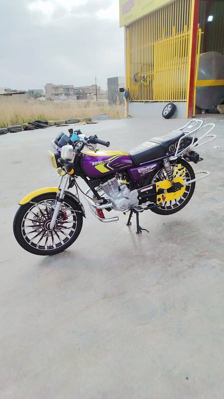 سلام عليكم دراجه يراني سيفان حجمه محرك 200 موديل 2025 دراجه مابيه اينقص رقم ***********
