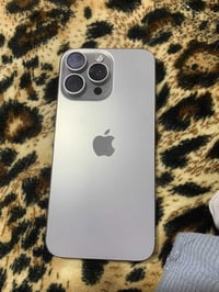 آيفون ١٥ برو ماكس • ٢٥٦ • شاشه تجاريه