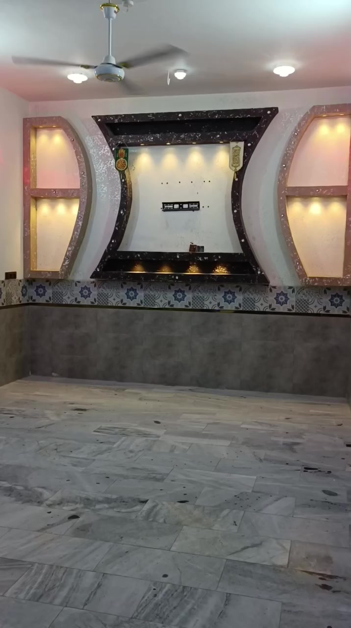 اللهم صل على محمد وال محمد 
بيت للايجار كربلاء حي القدس قرب واحه جعفر الطيار التفاصيل بلمقطع الايجار 550 وذا عائله زغيره بيه مجال 
*********** اتصال او واستاب فيس ما ارد
