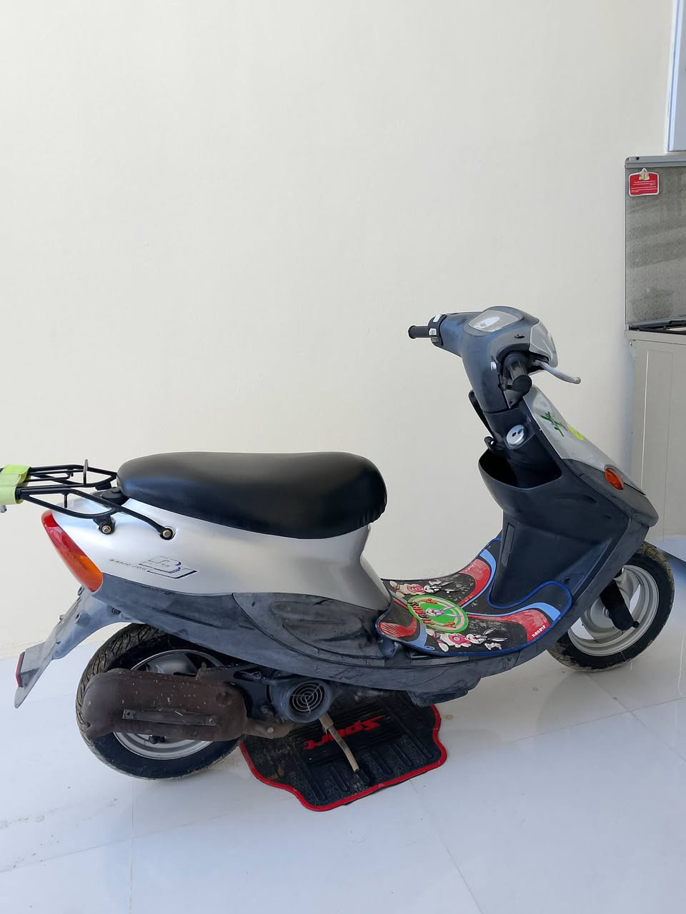 السلام عليكم ماطور للبيع النوع تسع زروف نحله ماطور جديد كل شيء ما مفتوح بيه ماكينه شرط الماطور  كل شيءما بيه كله شغال السعر 625 وبي مجال اتصال على الرقم الخاص ***********
