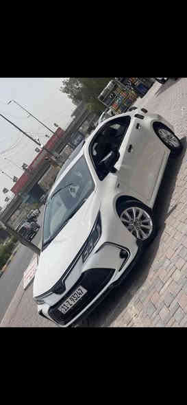 السلام عليكم 
كورلا 2025 hev هايبرد شكل خليجي … استيراد شركة الق تاج البنوك .. 
مرقم شرط التحويل .. 

مواصفات  اعلى من الفول .. 
البجم لدات كامل .. 
4 كامرات .. امامي خلفي وجانبي بلمري ..
كشن السايق كهرباء .. 
كشنات جلد اسود .. 
فتحه سقف .. 
بصمه .. 
شاشه كار بلي .. 
رادارات قياده .. 
توقف ذاتي .. 
اوتو هولد ..   
وباقي المواصفات المعروفه .. 
ماشيـه 18 الف بحاله الزيرو .. 
مكفوله عدا رصعه بلبنيد على وضعها .. 

السعر 158 وبيها مجال بسيط .. 
علما سعر الزيرو نفس الفئه .. 23مليون و500 .. 

***********
