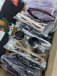 نضارات • نسائي ورجالي • ٦٥ قطعة