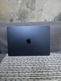 اجهزة ماك بوك ماك بوك برو 2017 نسخة 512g رام 8g حجم 13.3 تاج بار  بصمة...