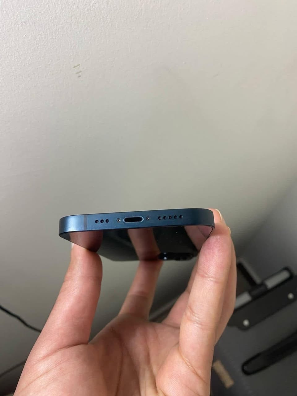 ايفون 13 كامرتين ذاكره 128 البطاريه 79 وتر بروف نضافه 100/100 امريكي اصلي بدون ملحقات ؛؛لسعر 375 الشراي اتصل ***********
