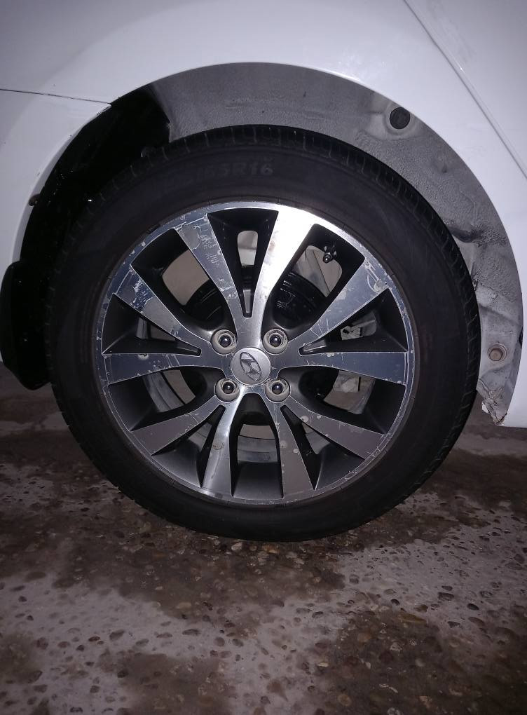 السلام عليكم ورحمة الله وبركاته
للبيع او مراوس بويل عادي تخم ويل كب  جديد مع تايرات اخو الجديد السعر 250 الاتصال *********** النجف, العراق
