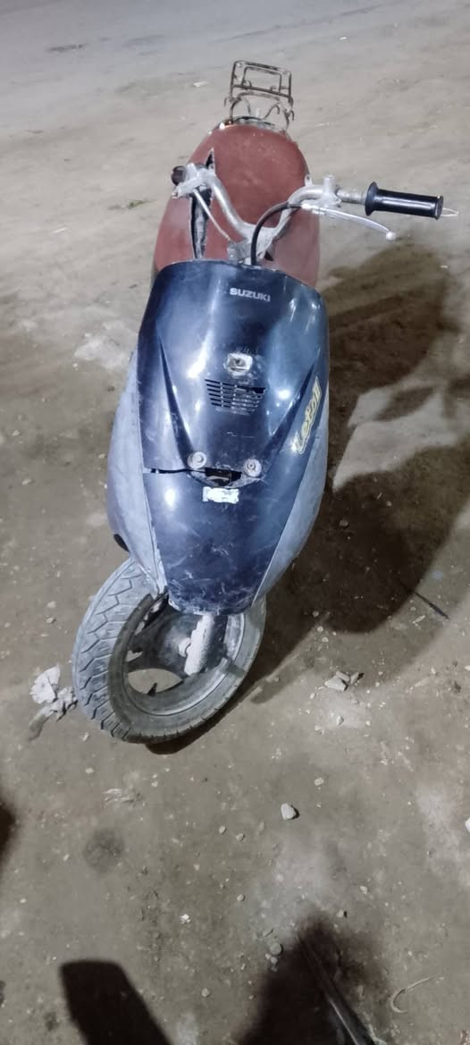 سلام عليكم دراجات وحدة ساسوكي وحدة منغولي الشكل القديم عاطلات ابيع على هاي الحطة لسعر لوحدة  80 بيهة مجال مكاني كربلاء الشبانات ***********
