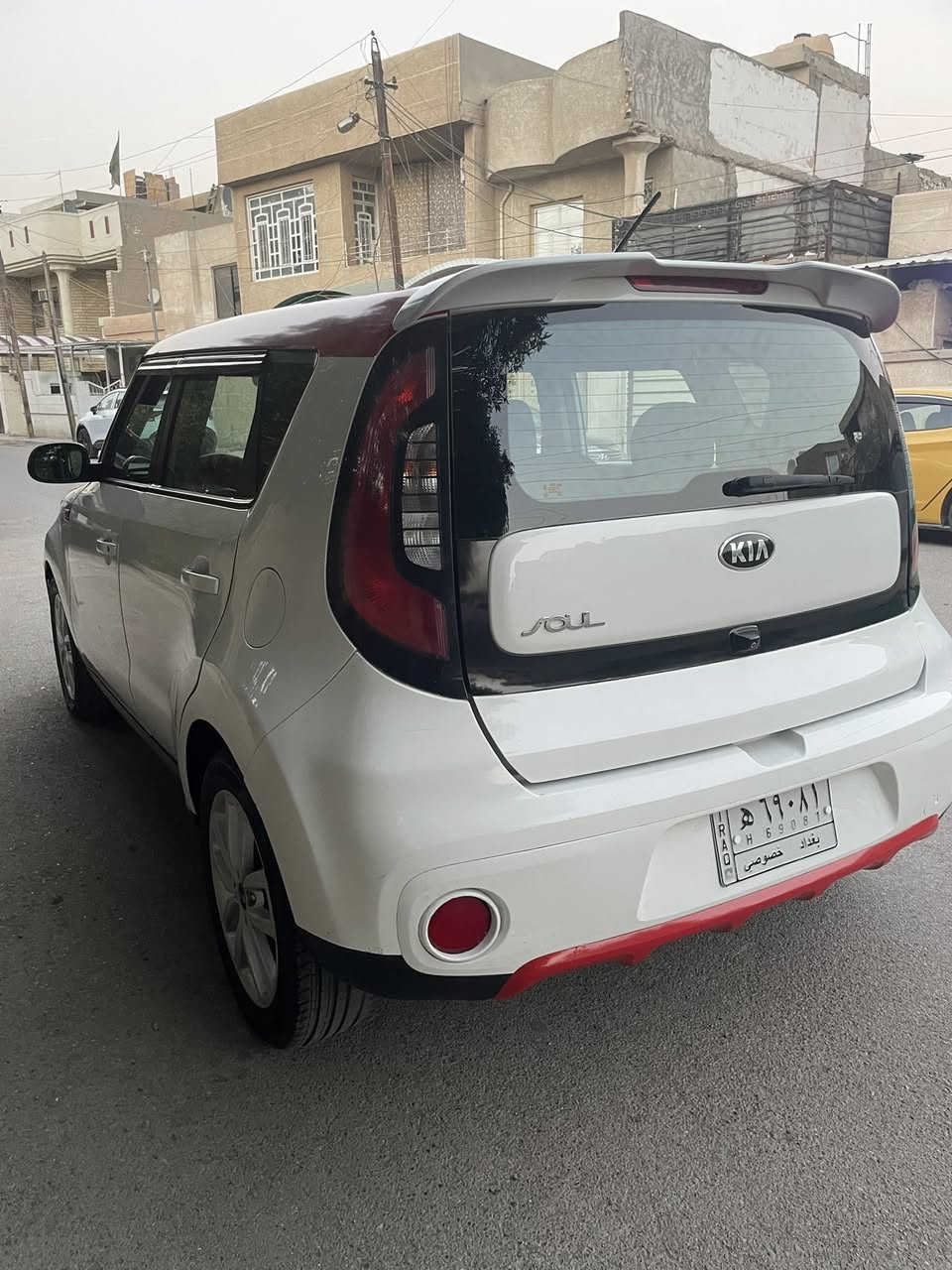 كيا صول 2018 محرك 2000 gdi  مبدل جديد وارد أمريكي حادثها موضح بالصور ماشية 100 رقم بغداد مشروع وطني شرط التحويل سعرها ( 116 ) ورقة للإتصال *********** الشراي يتصل لا تراسل عالخاص لان مغلق مكاني بغداد الجديدة
