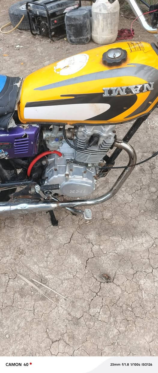 سلام عليكم دراجه نامه لبيع كلك ابيع كوم حديد دراجه بيه خيط دخان السعر 225وبيه مجال الشراي  خاص مفتوح أو اتصال *********** مكاني القاسم 🖐
