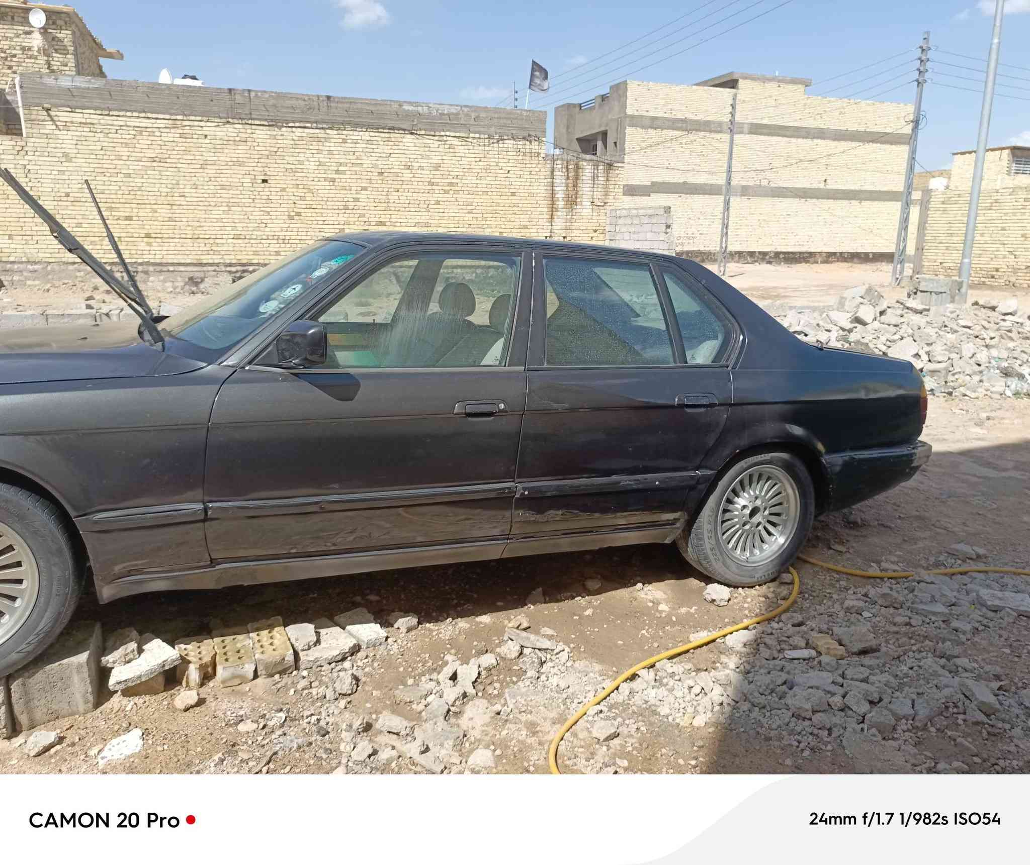 سلام عليكم
Bmw موديل 1992
سياره جاهزه من كلشي مواصفاته فول فتحه دبل جام اربع جام كهرباء 
كهربائيات كله شغاله تبريد ثلج 
السعر 60 وبيه مجال  رقم دولي اربيل تريد تداور تريد وكاله
مكينه بلادي  كشنات كهربائي السياره ما عايزه غير بس دعاميه          مكان السياره نجف حي النداء 
***********
